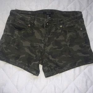 Forever 21 Camouflage shorts
